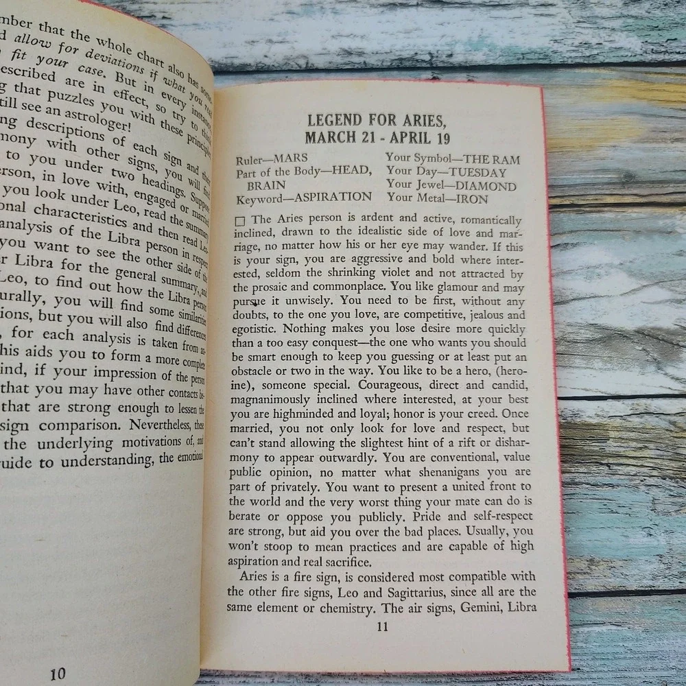Pick Your Mate by‎ Astrology Pauline Messina 1970 Vintage Astrology PB HTF Rare
